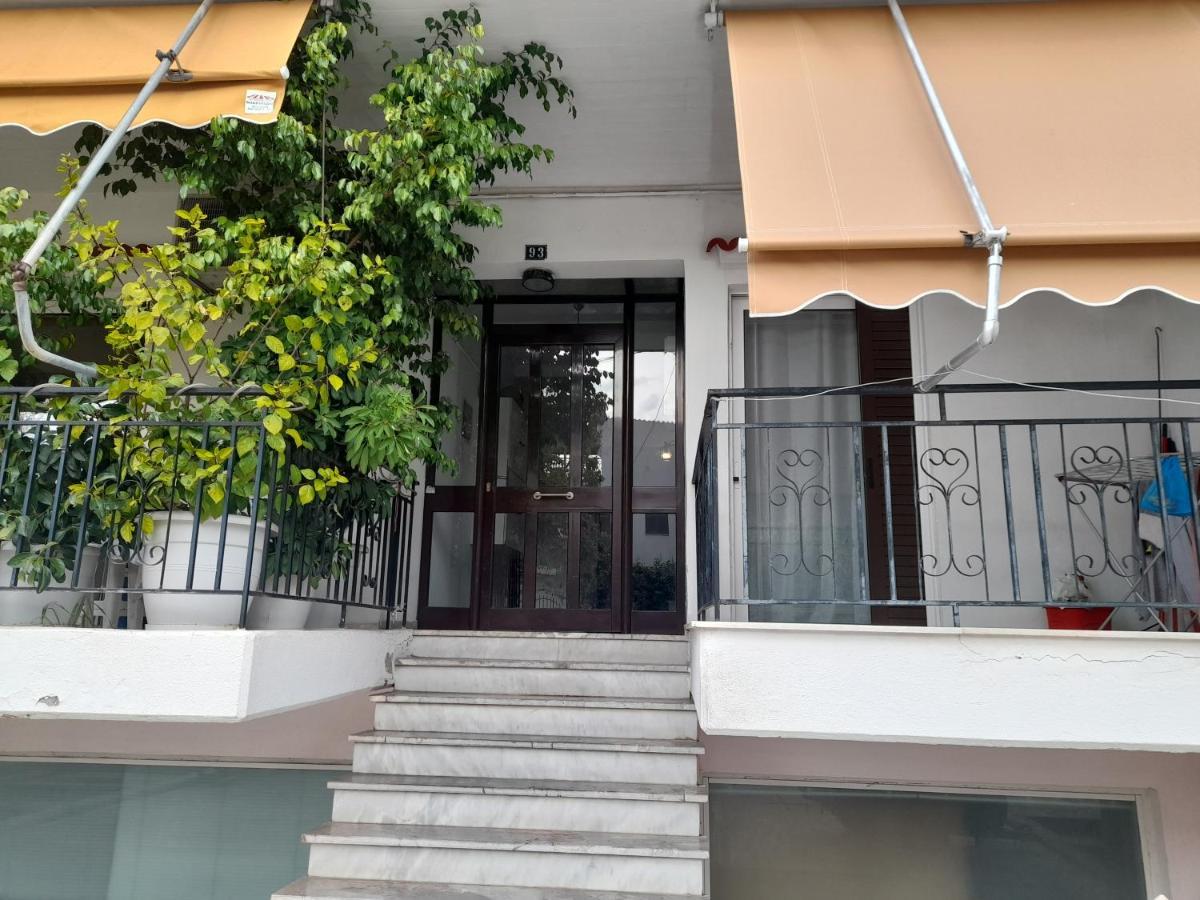 Luchia Apartment Patras Exterior foto